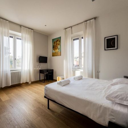Rrrapido Holy Suites And Rooms - Via Sardegna Milan Exterior photo