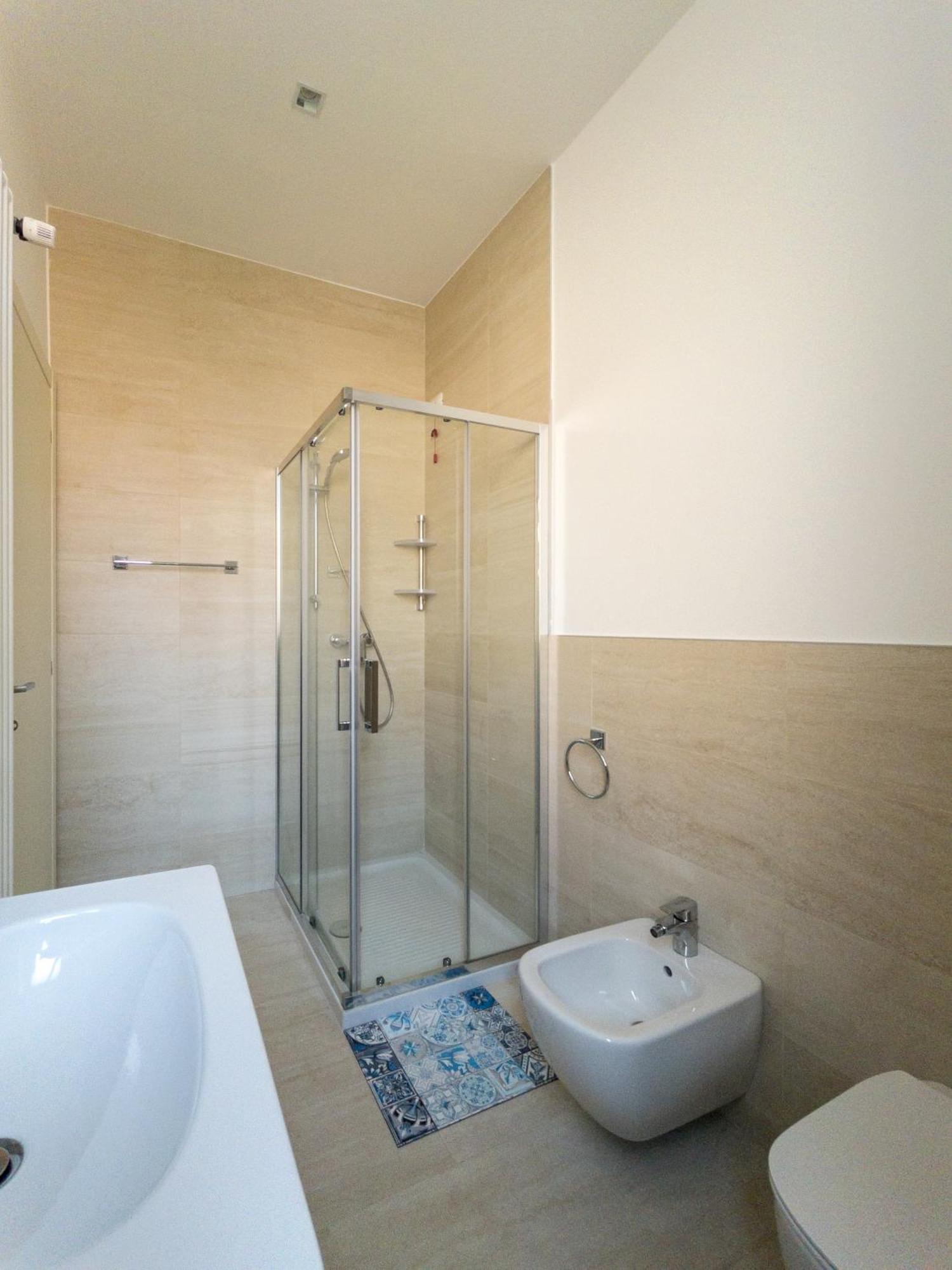 Rrrapido Holy Suites And Rooms - Via Sardegna Milan Exterior photo