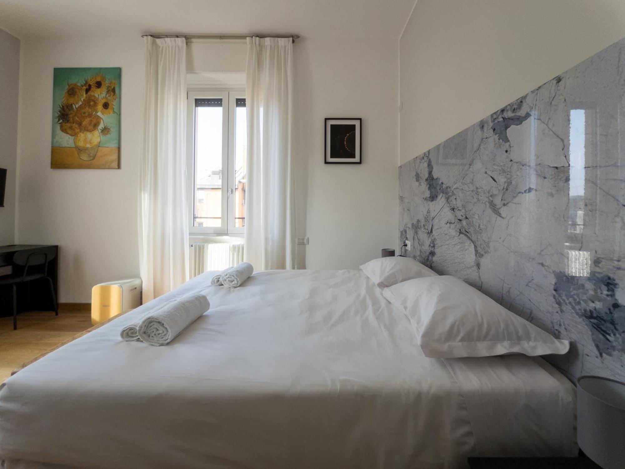 Rrrapido Holy Suites And Rooms - Via Sardegna Milan Exterior photo