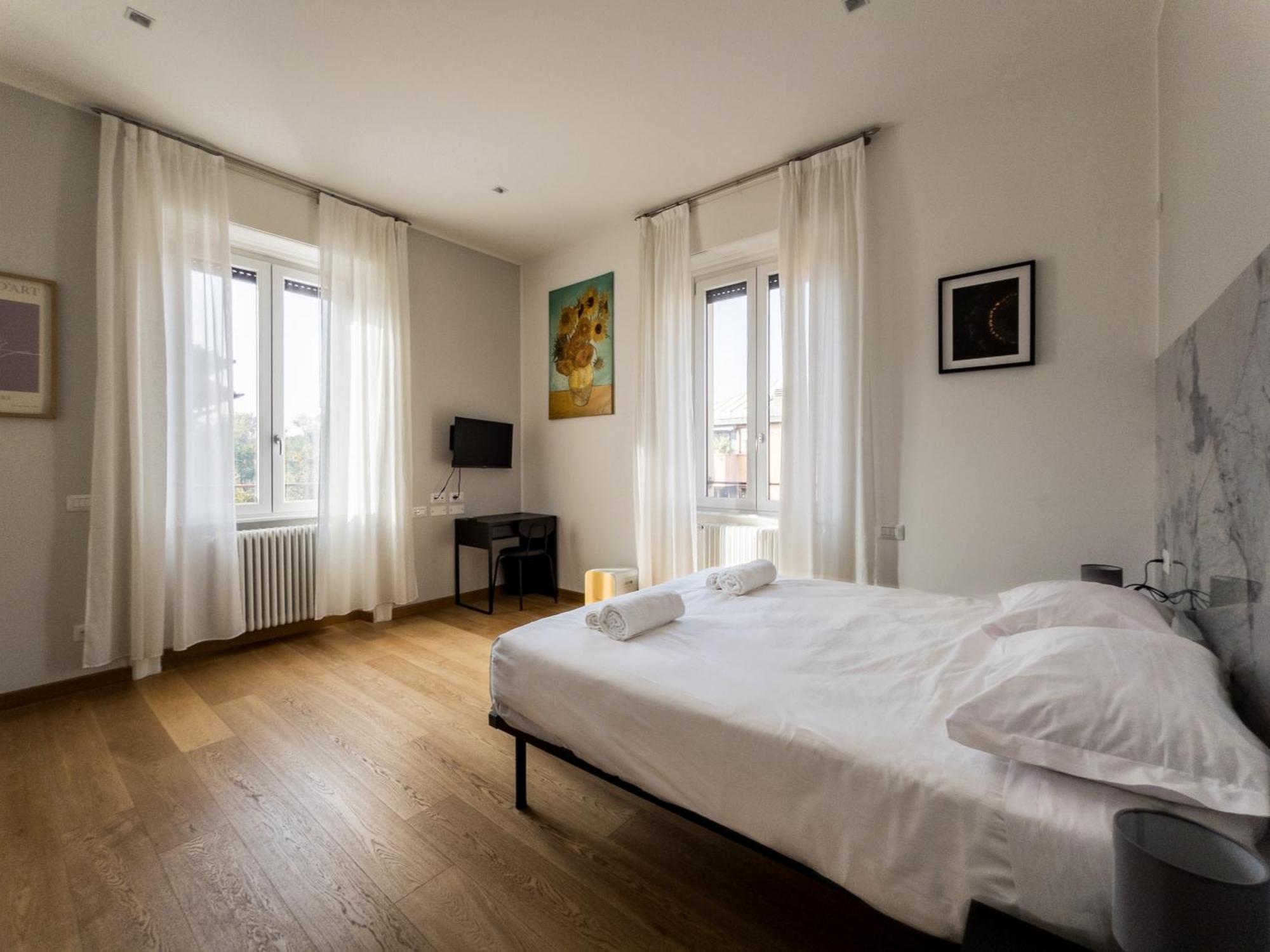 Rrrapido Holy Suites And Rooms - Via Sardegna Milan Exterior photo