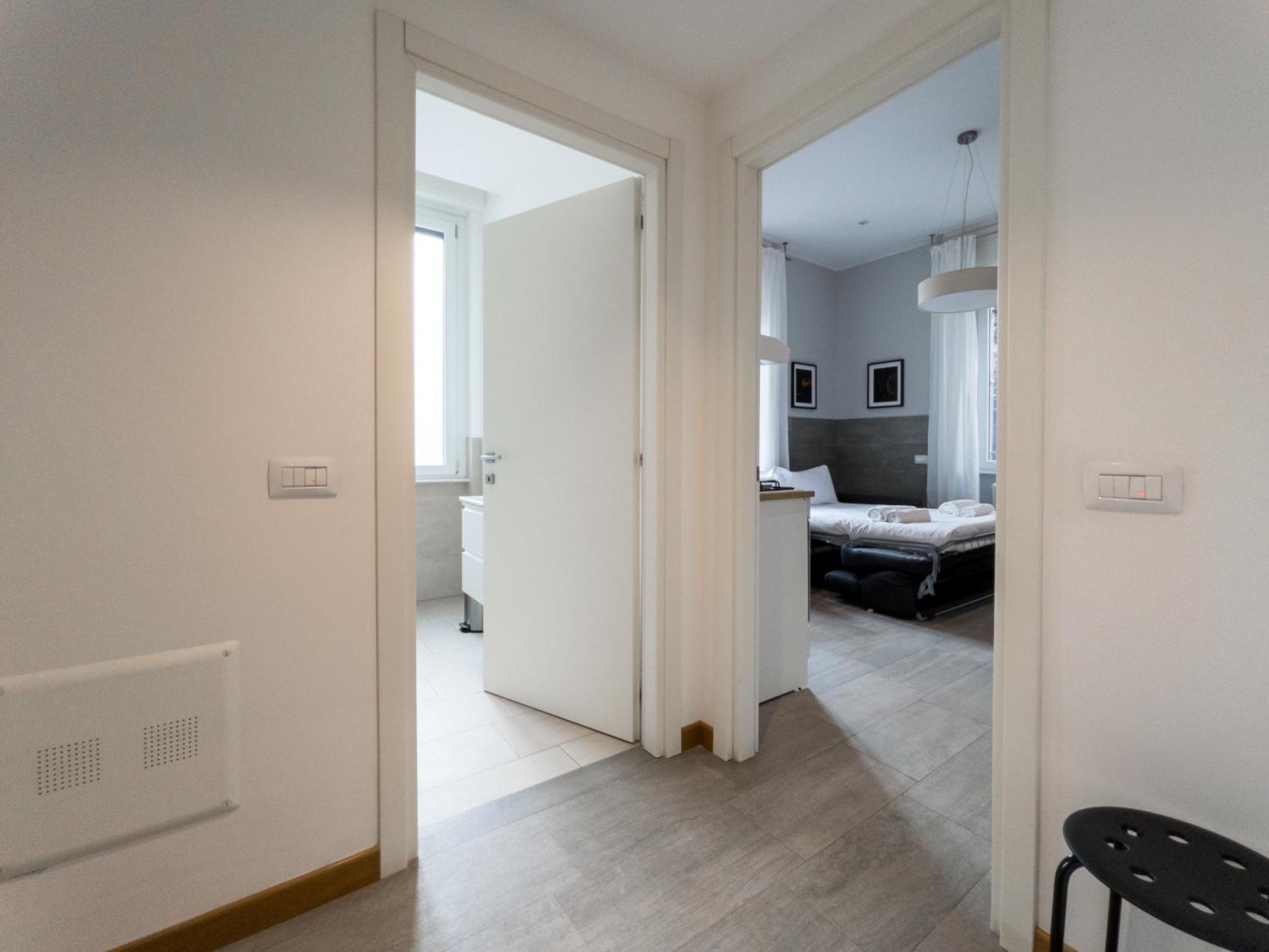Rrrapido Holy Suites And Rooms - Via Sardegna Milan Exterior photo